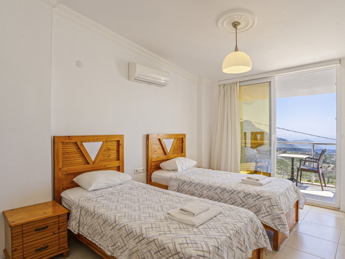  gece  -  Kasım
  | Kalkan Üzümlü'de Deniz Manzaralı 8 Kişilik Muhafazakar Villa